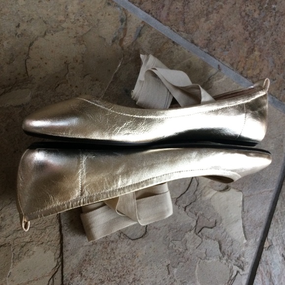 🍃💕NIB Free People Gold Leather Wrap Ballet Flat - Picture 5 of 8